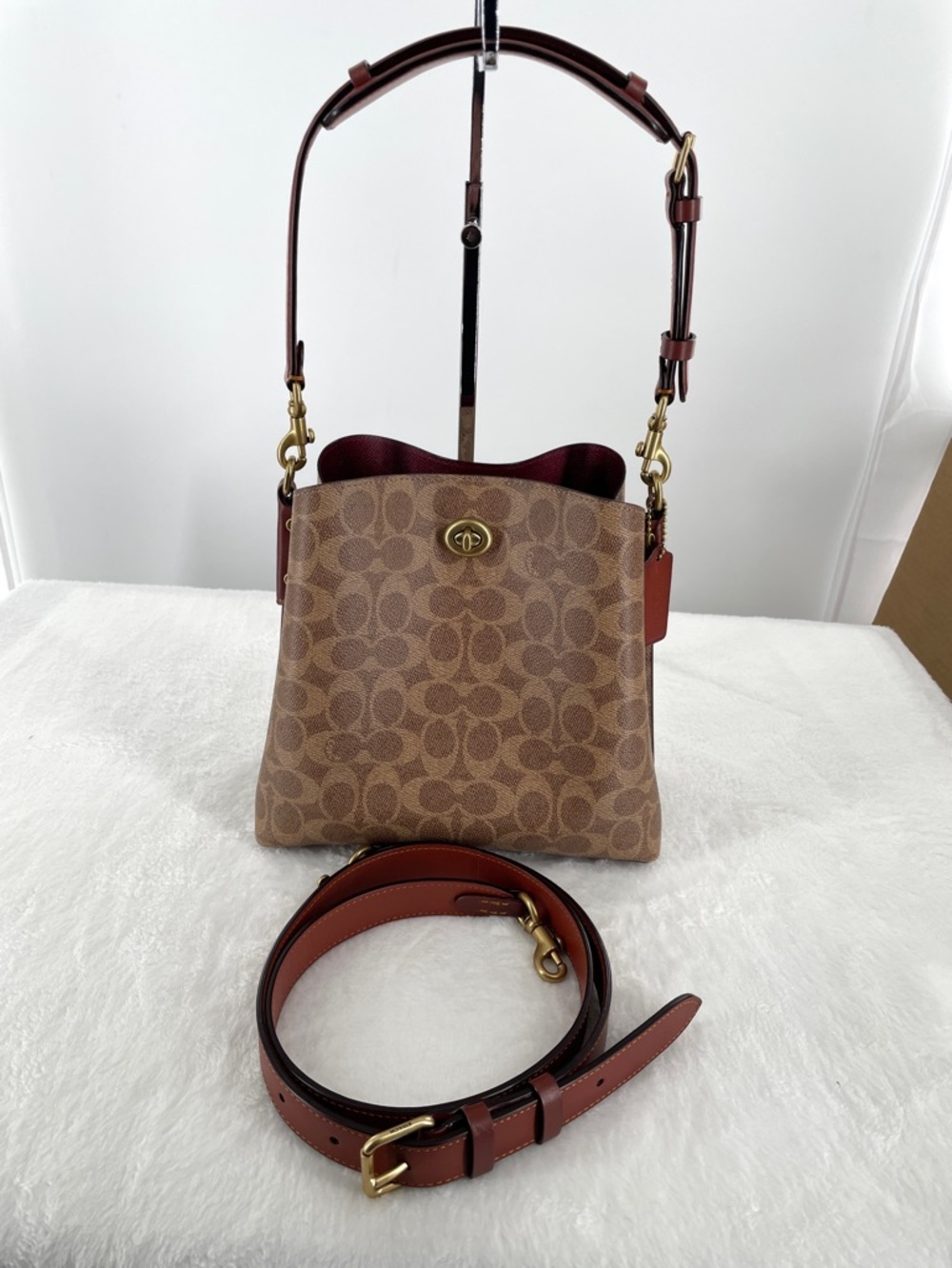 Coach Signature Leather Willow Small C3890 Bucket Bag - Picture 4 of 14